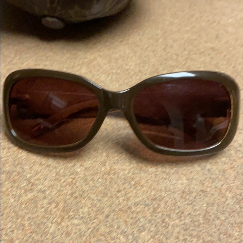 Oscar de la Renta Sunglasses - Picture 6 of 8